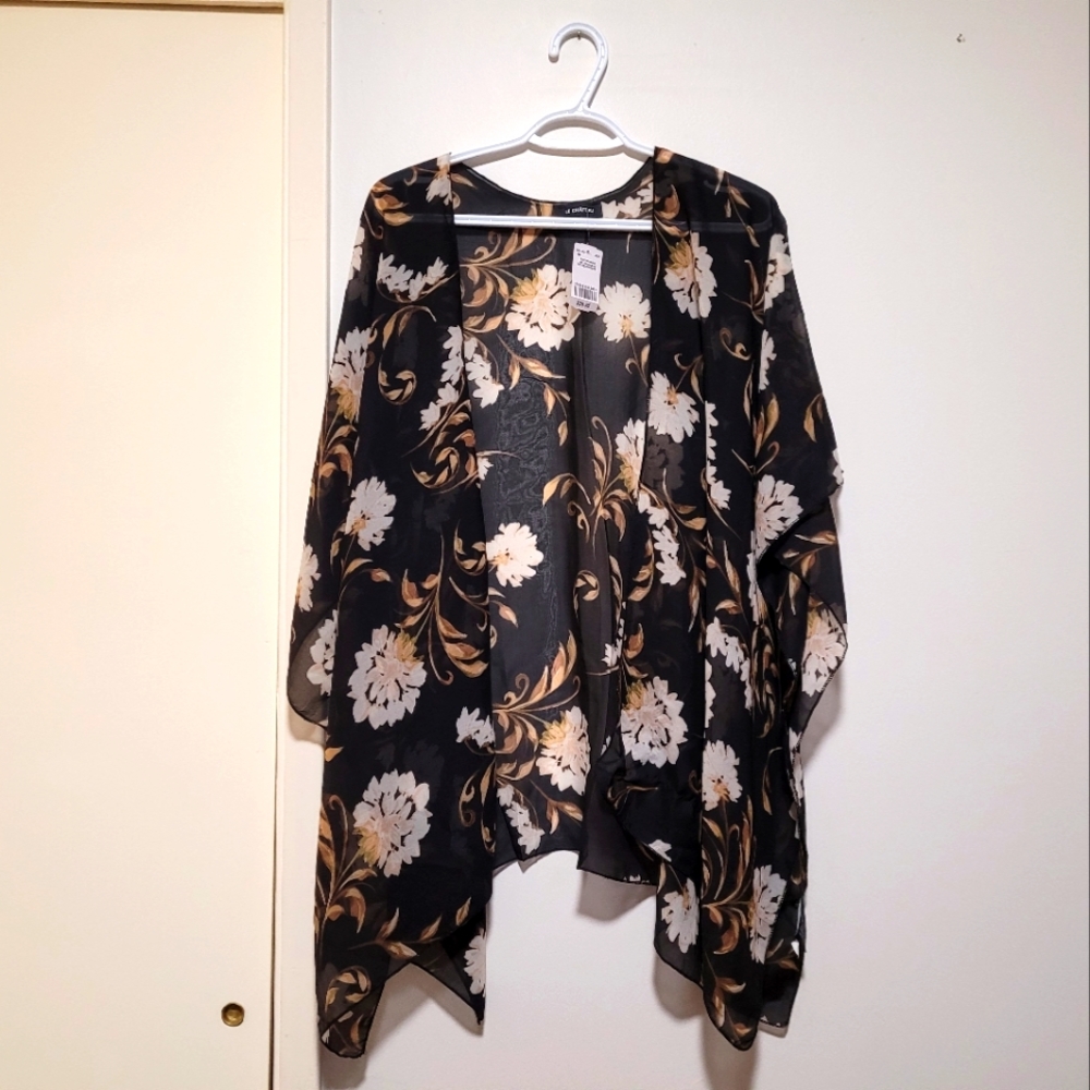 Le Chateau Sheer Shawl NWT